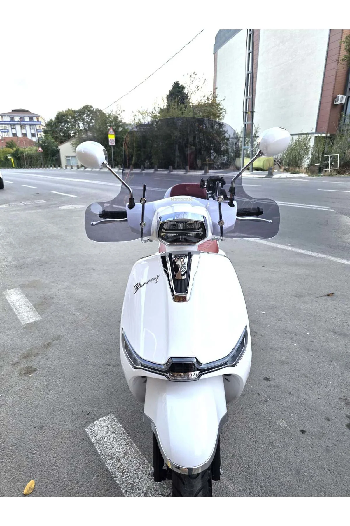 Küba Bannry Ön Cam 2024-2026 Model 39cm Füme Renkli 4mm Elcikli A