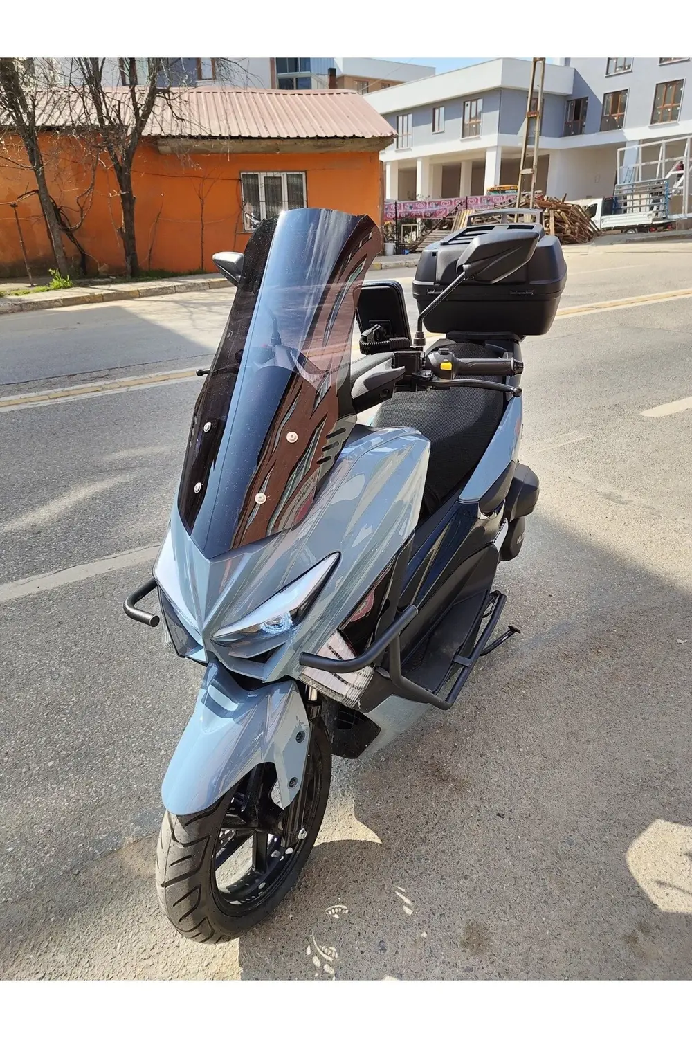 Kuba Chia 125 Ön Cam 2023 2024 Model 75cm Siyah Renkli 4mm UZUN C Kuba Chia 125 Ön Cam 2023 2024 Model 75cm Siyah Renkli 4mm UZUN C