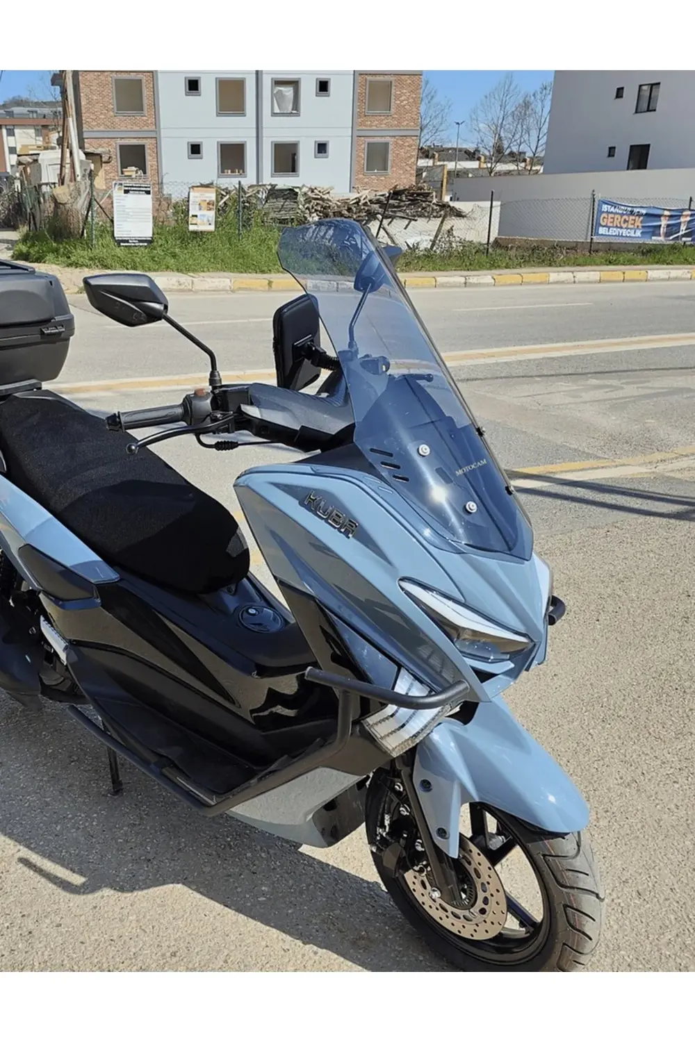 Küba Chia 125 Ön Cam 2023-2025 Model 75cm Füme Renkli 4mm UZUN