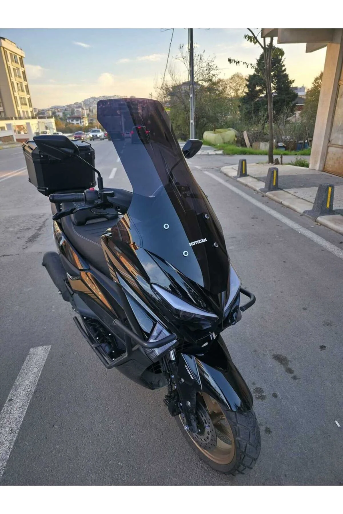 Küba Chia 125 Ön Cam 2023-2026 Model 78cm Siyah Renkli 4mm UZUN
