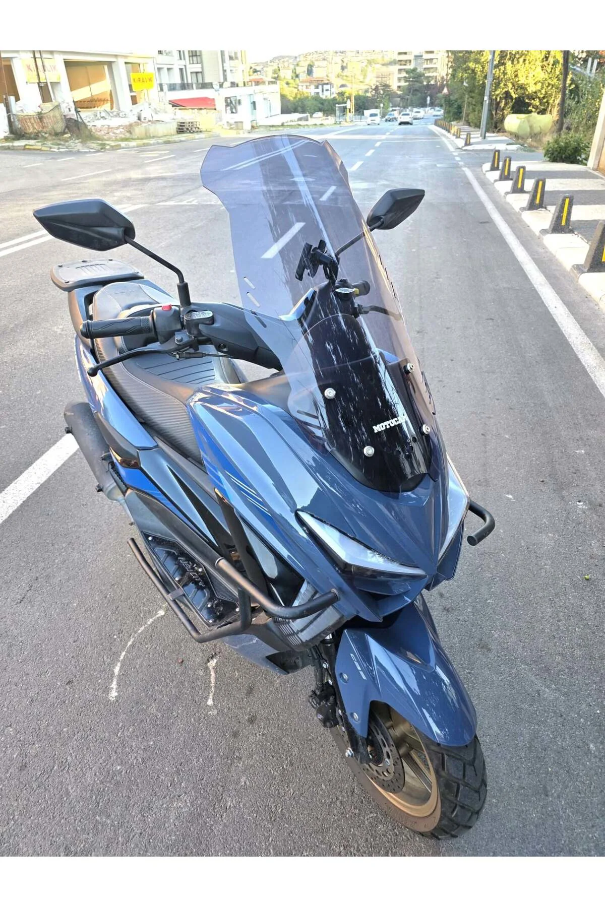 Küba Newcity 125 Ön Cam 2023-2026 Model 65cm Füme Renkli 4mm ORTA