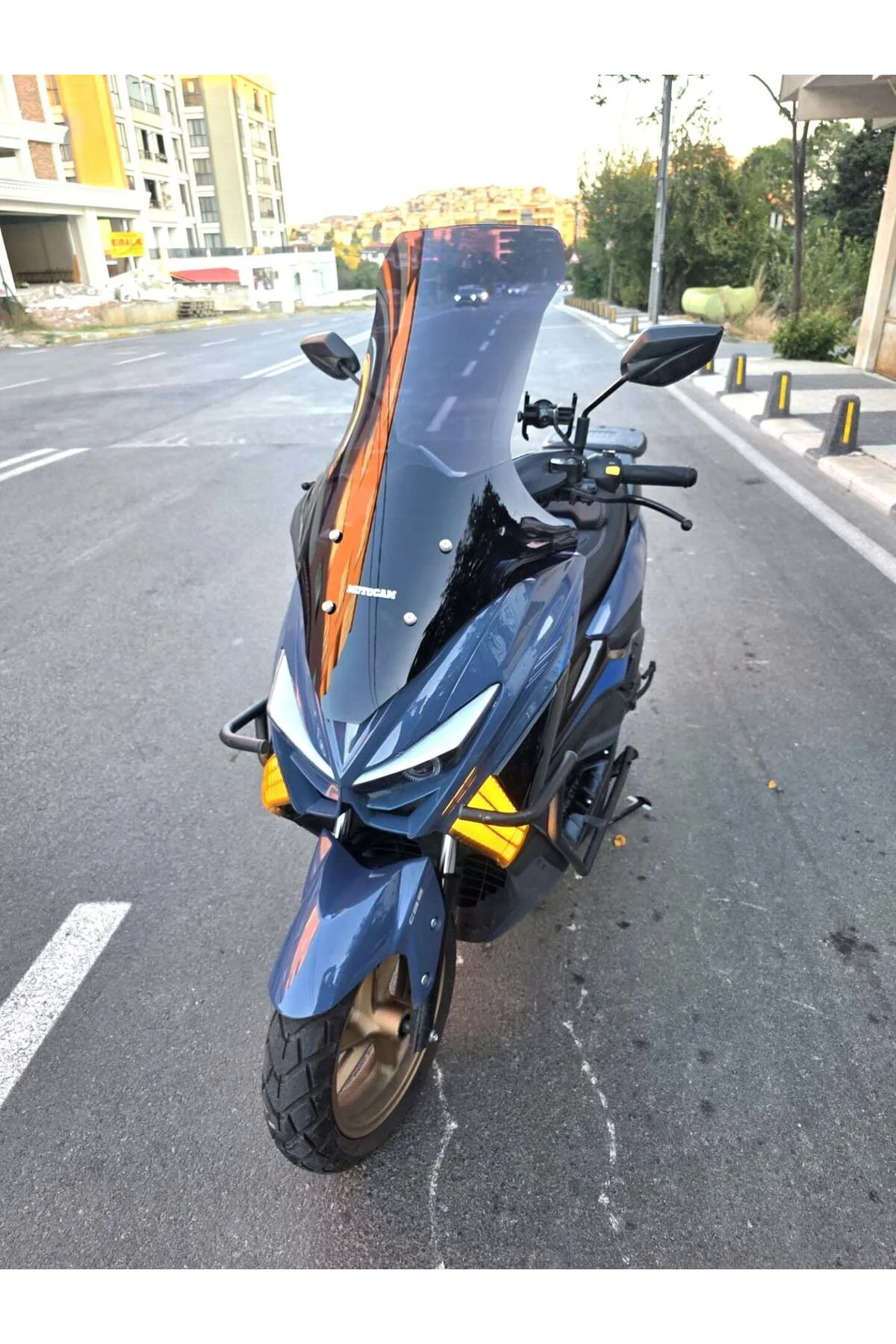 Küba Newcity 125 Ön Cam 2023-2026 Model 78cm Siyah Renkli 4mm UZU