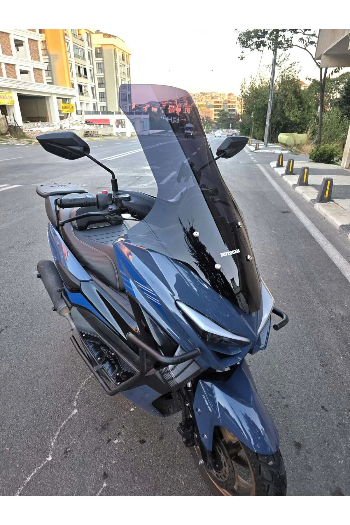 Küba Newcity 125 Ön Cam 2023-2026 Model 78cm Siyah Renkli 4mm UZU