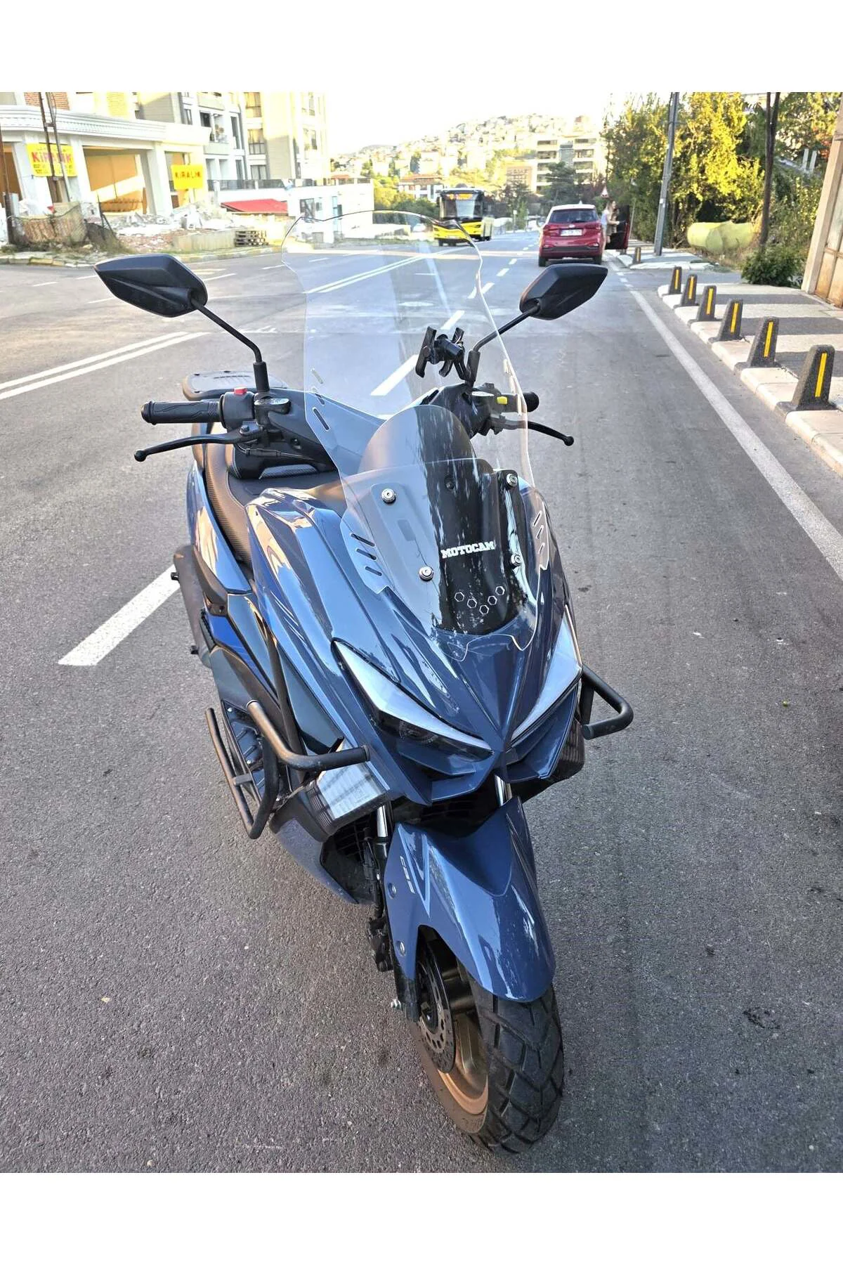 Küba Newcity 125 Ön Cam 2023-2026 Model 65cm Şeffaf Renkli 4mm ORTA BOYLU