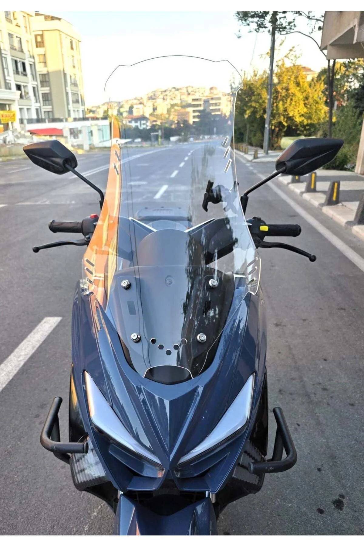 Küba Newcity 125 Ön Cam 2023-2026 Model 75cm Şeffaf Renkli 4mm UZ
