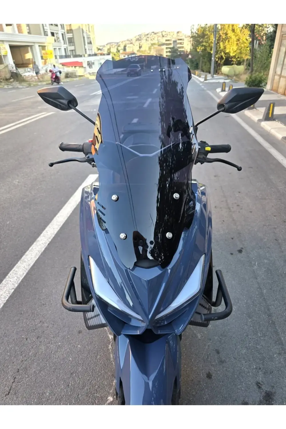 Küba Newcity 125 Ön Cam 2023-2025 Model 65cm Siyah Renkli 4mm ORT