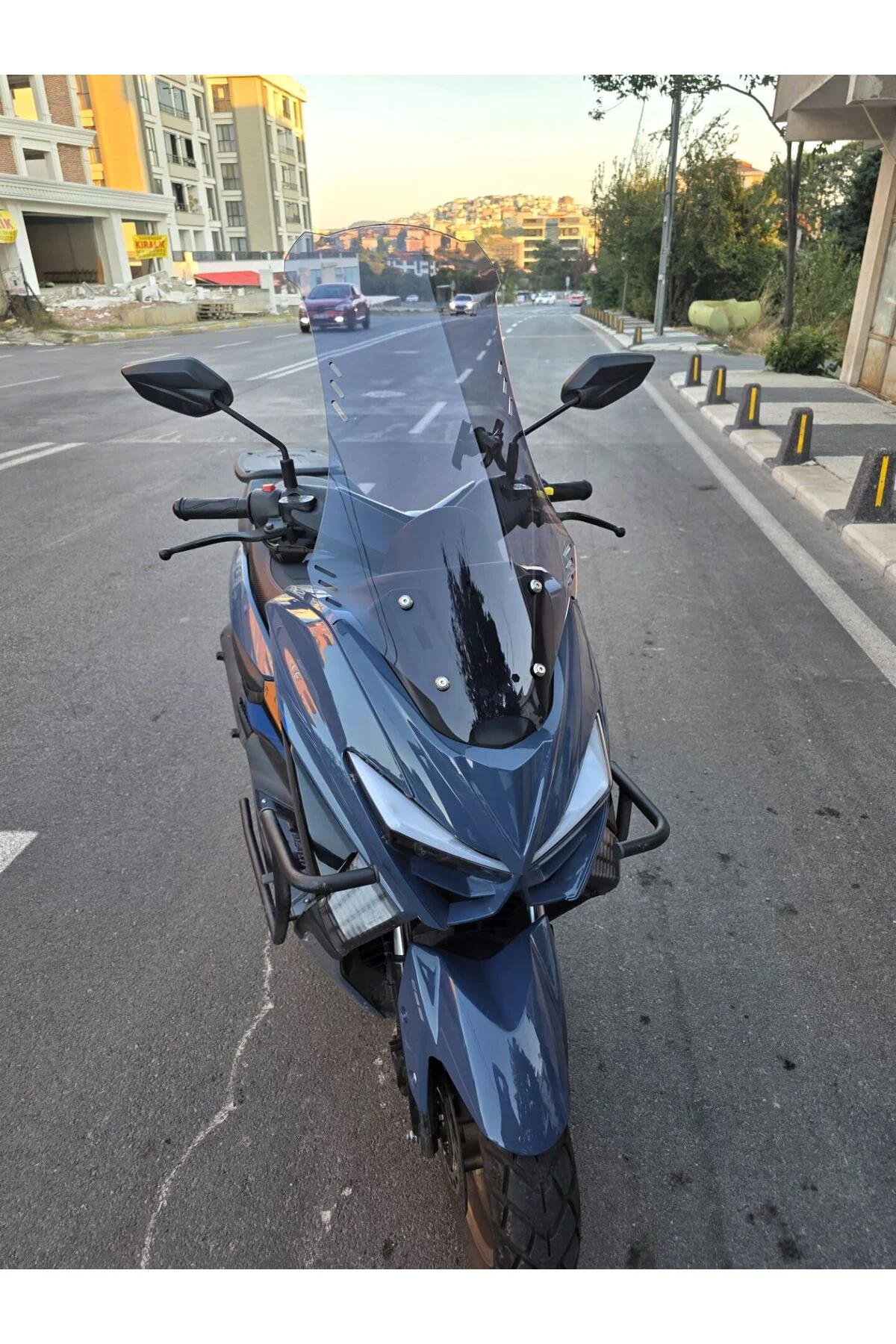 Küba Newcity 50 Ön Cam 2023-2026 Model 75cm Füme Renkli 4mm UZUN
