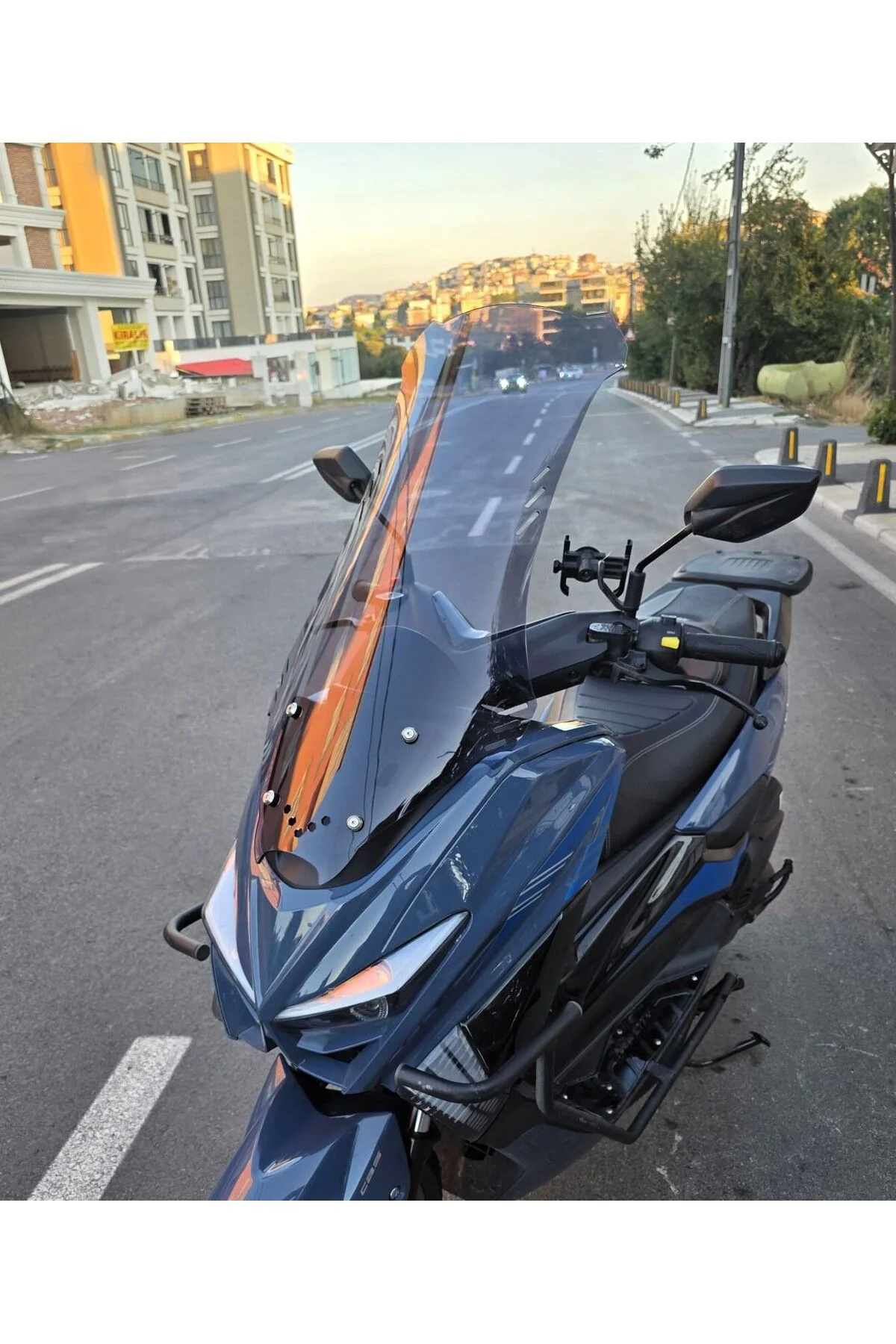 Küba Newcity 50 Ön Cam 2023-2026 Model 75cm Füme Renkli 4mm UZUN