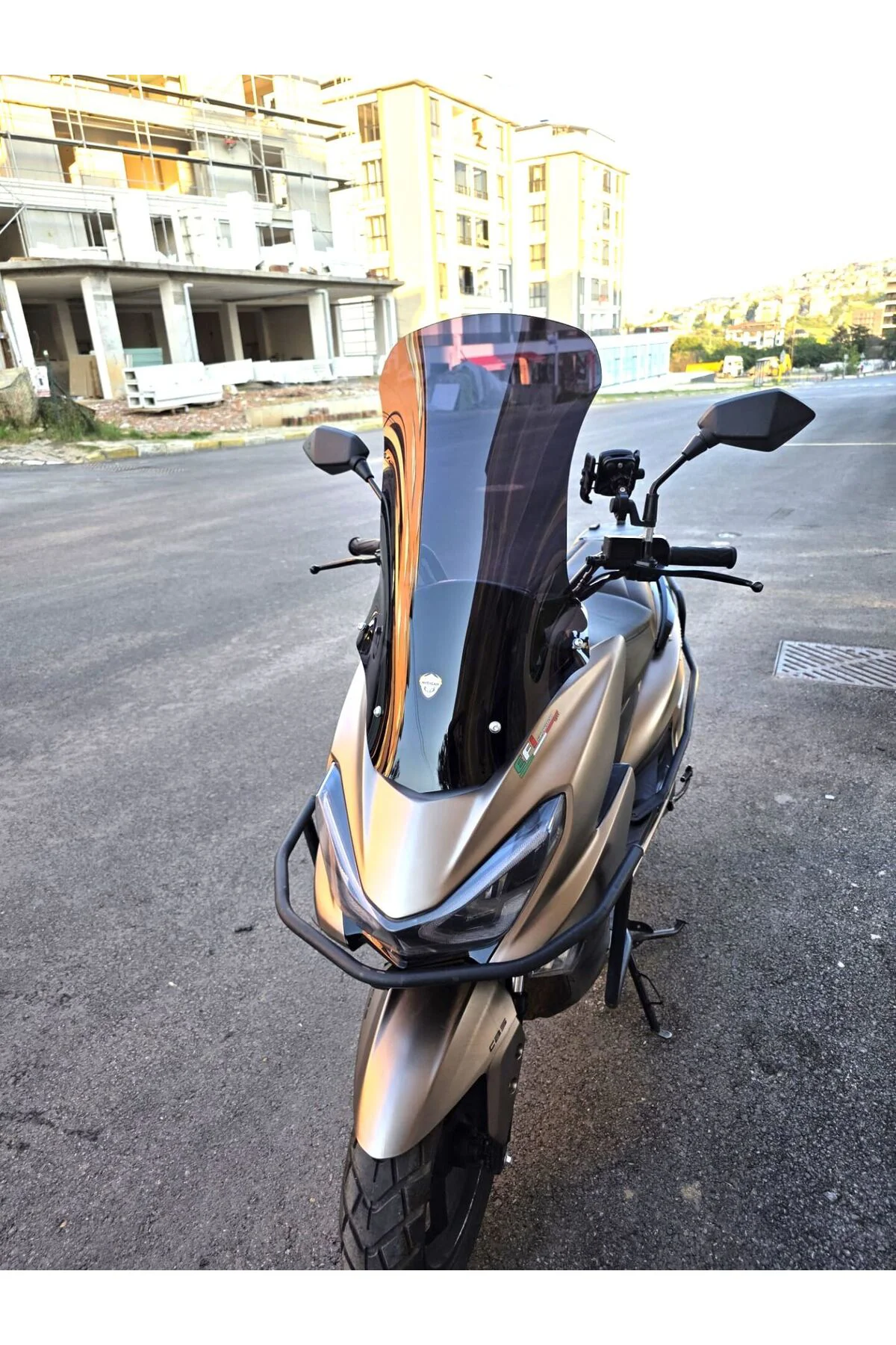 Küba Newlight 125 Pro Ön Cam 2023-2026 Model 68cm Siyah Renkli 4m