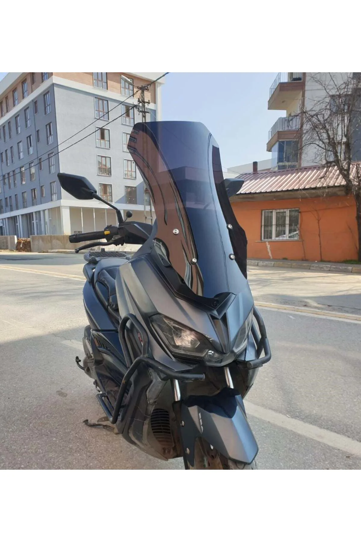 Küba Novax 200 Ön Cam 2023-2026 Model 65cm Siyah Renkli 4mm UZUN