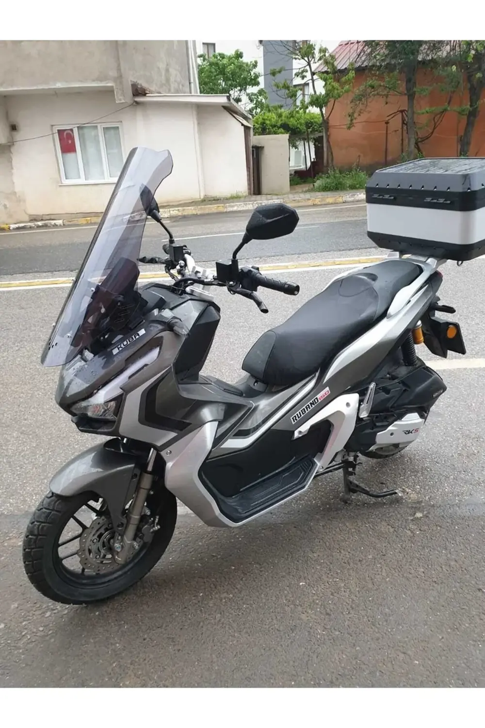 Küba Rubano 150 Ön Cam 2023-2025 Model 65cm Füme Renkli 4mm ORTA