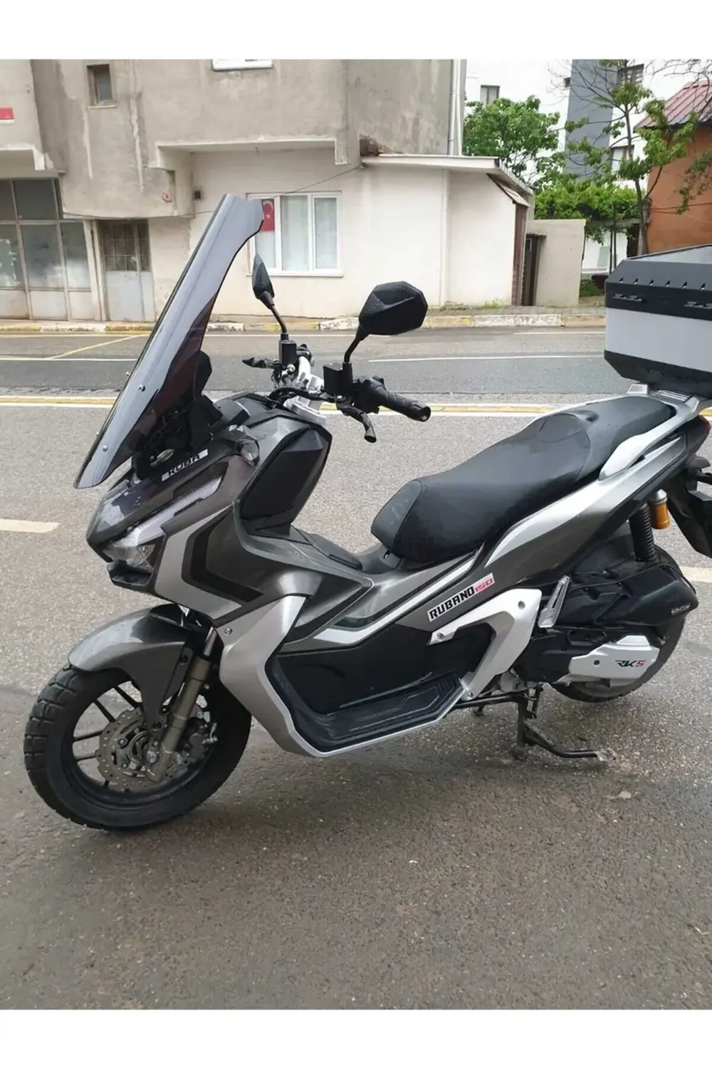 Küba Rubano 150 Ön Cam 2023-2025 Model 75cm Siyah Renkli 4mm UZUN
