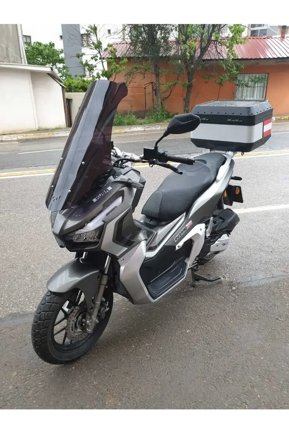 Küba Rubano 150 Ön Cam 2023-2025 Model 75cm Siyah Renkli 4mm UZUN