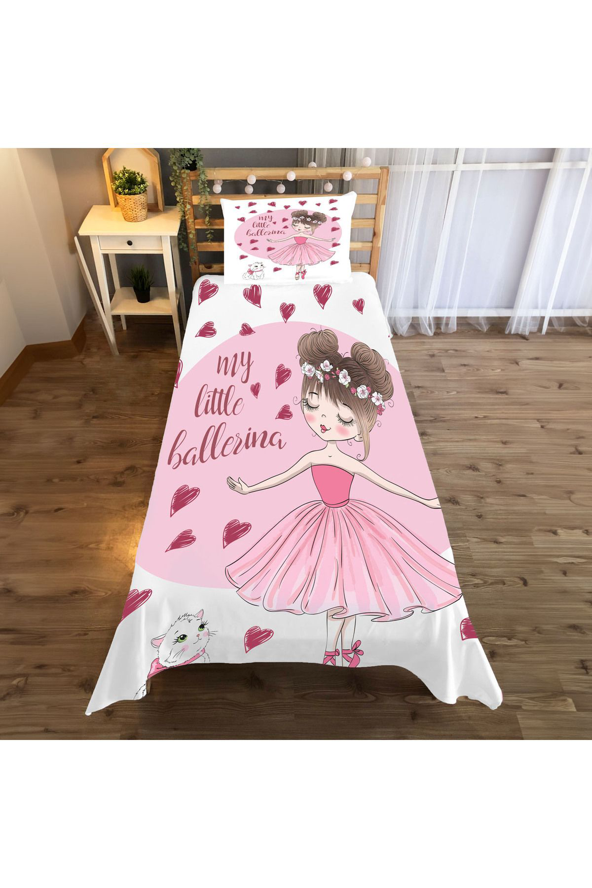 Evan Home Küçük Balerin Desenli Çocuk Odası Takım Perde (İki Kanat),Yatak Örtüsü,Yastık,Kırlent ,Halı,