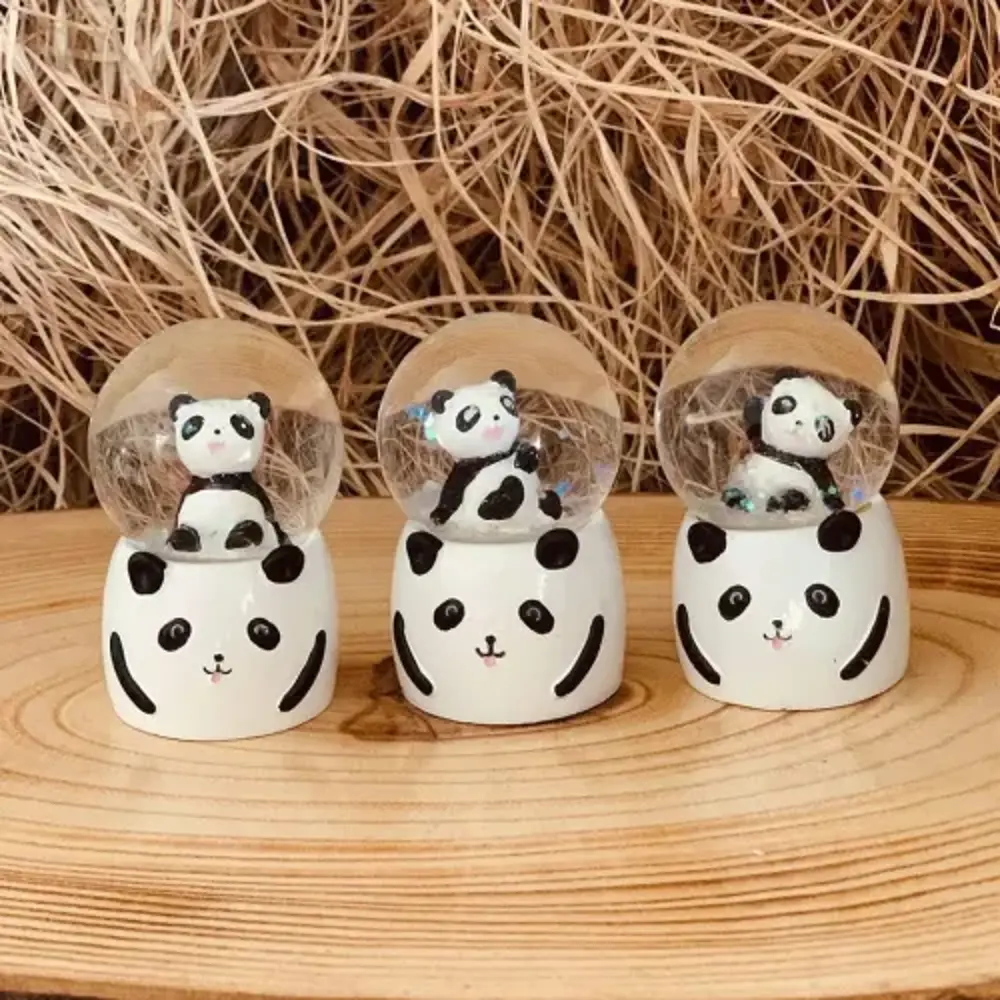 Küçük Boy Işıklı Panda Kar Küresi 6.5 cm Küçük Boy Işıklı Panda Kar Küresi 6.5 cm