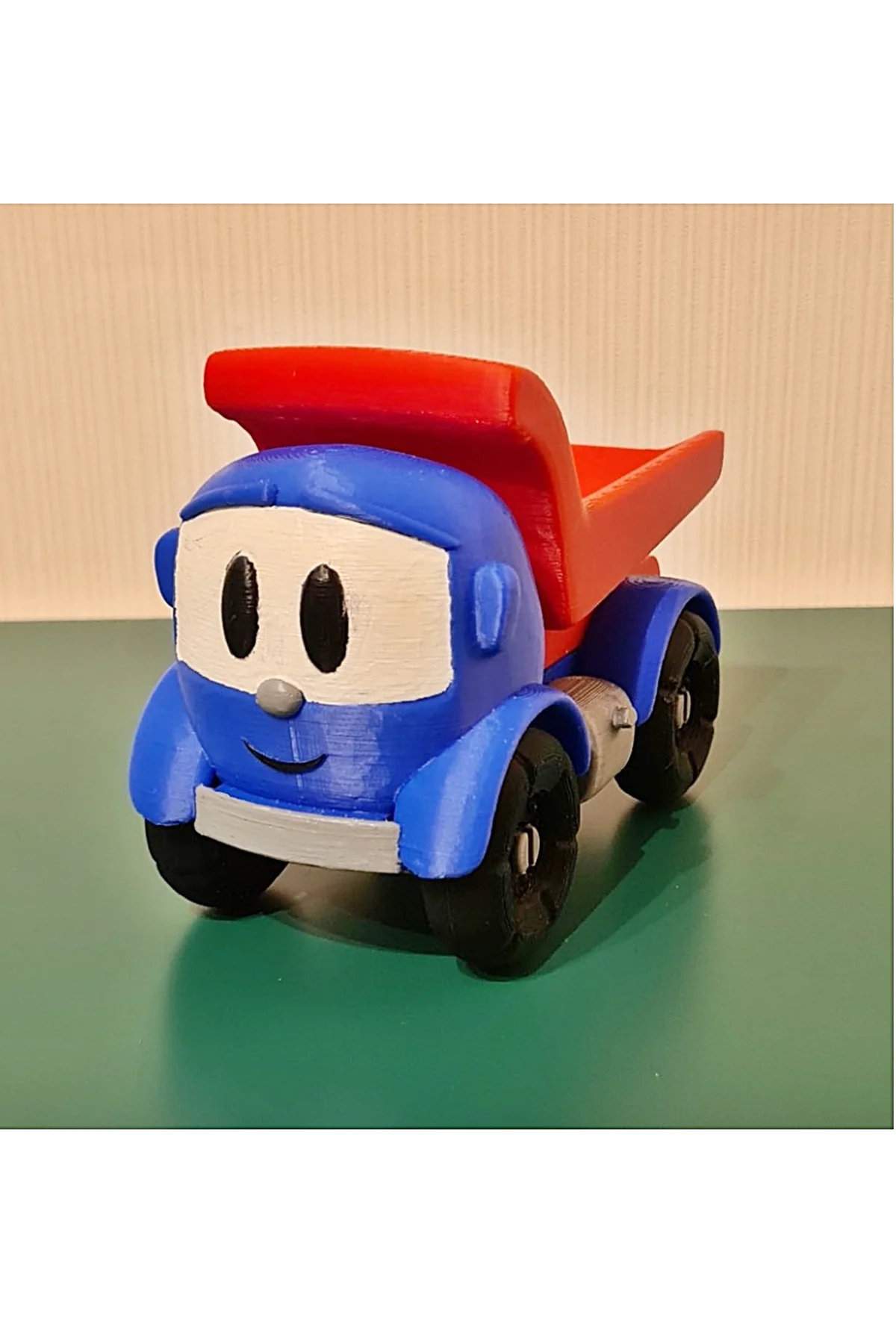 Küçük Kamyon Leo - Leo Lastwagen Leo The Truck (TEKLİ SADECE LEO)
