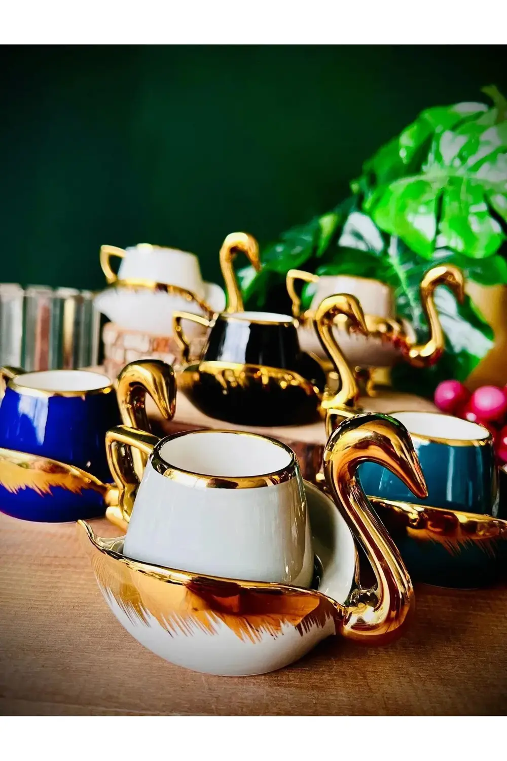 Kuğu 6 Kişilik Porselen Kahve Fincan Takımı 80 ml 6 Renk Karışık