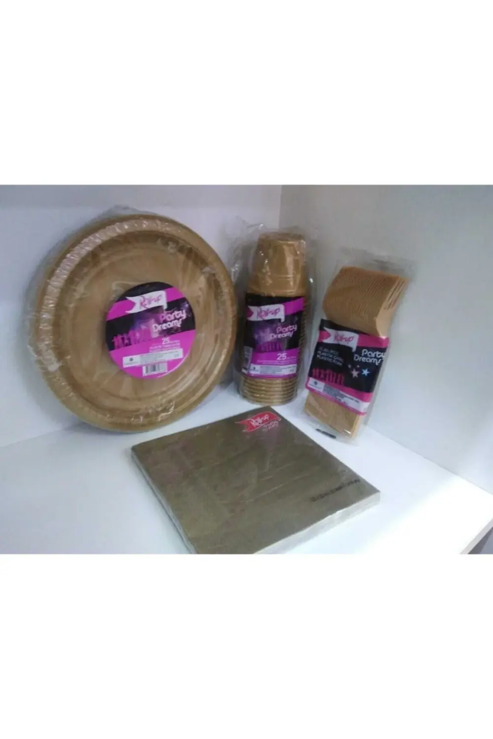 Kullan At ( Tabak,bardak,çatal,peçete )