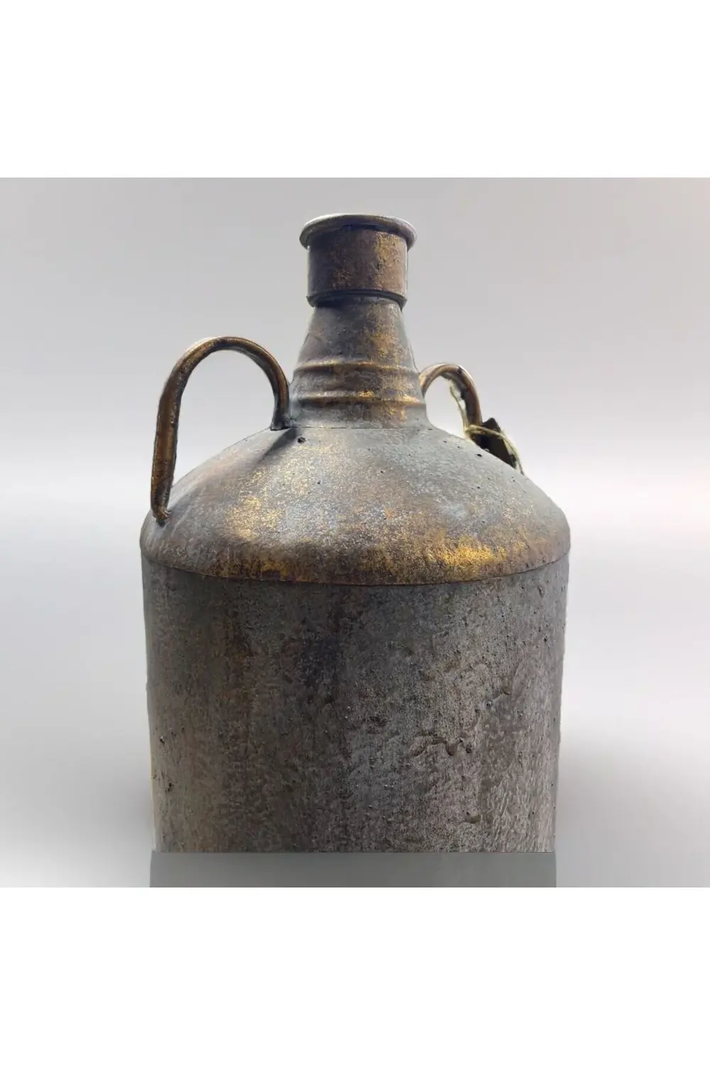 Kulplu Metal Eskitme Vazo