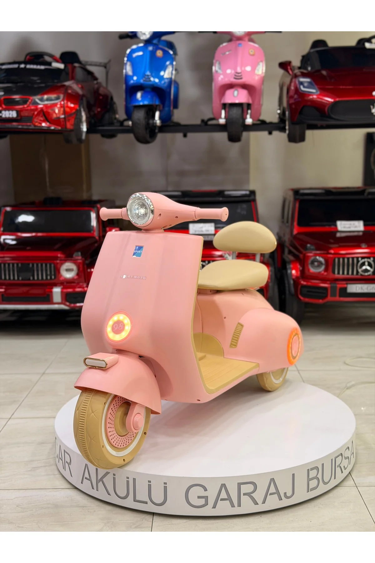 KUMANDALI VESPA AKÜLÜ MOTOR 3-9 YAŞ