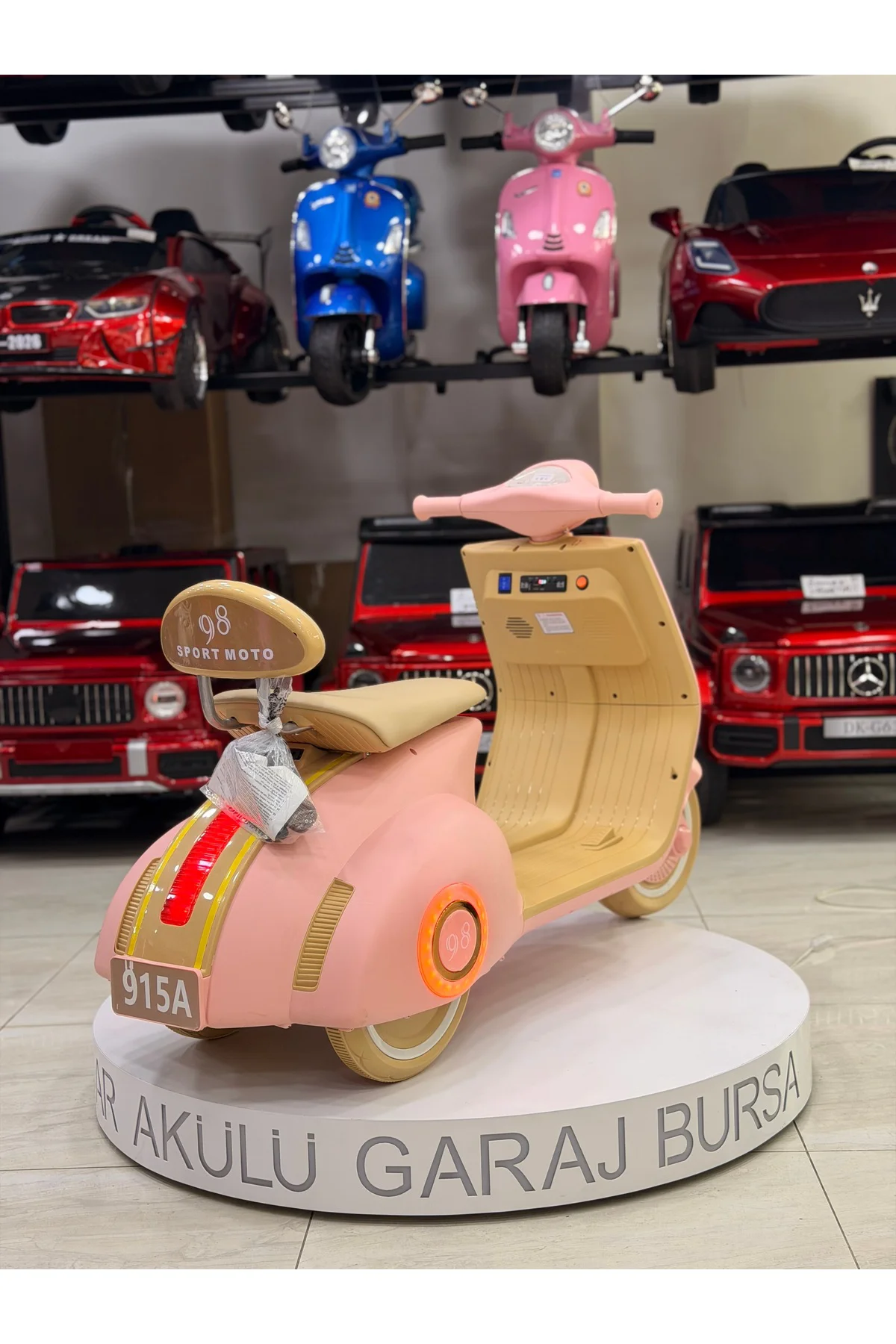 KUMANDALI VESPA AKÜLÜ MOTOR 3-9 YAŞ