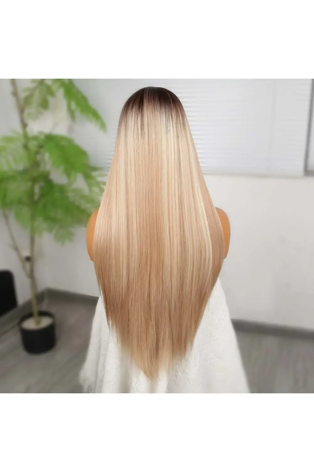 Kumral Beyaz Platin Ombreli ve Röfleli Fiber Sentetik Tül Peruk