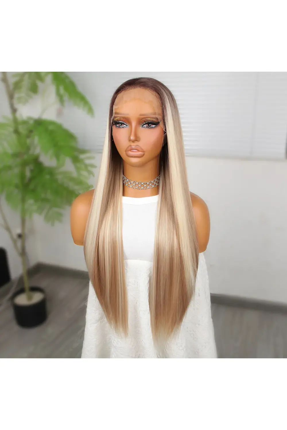 Kumral Beyaz Platin Ombreli ve Röfleli Fiber Sentetik Tül Peruk