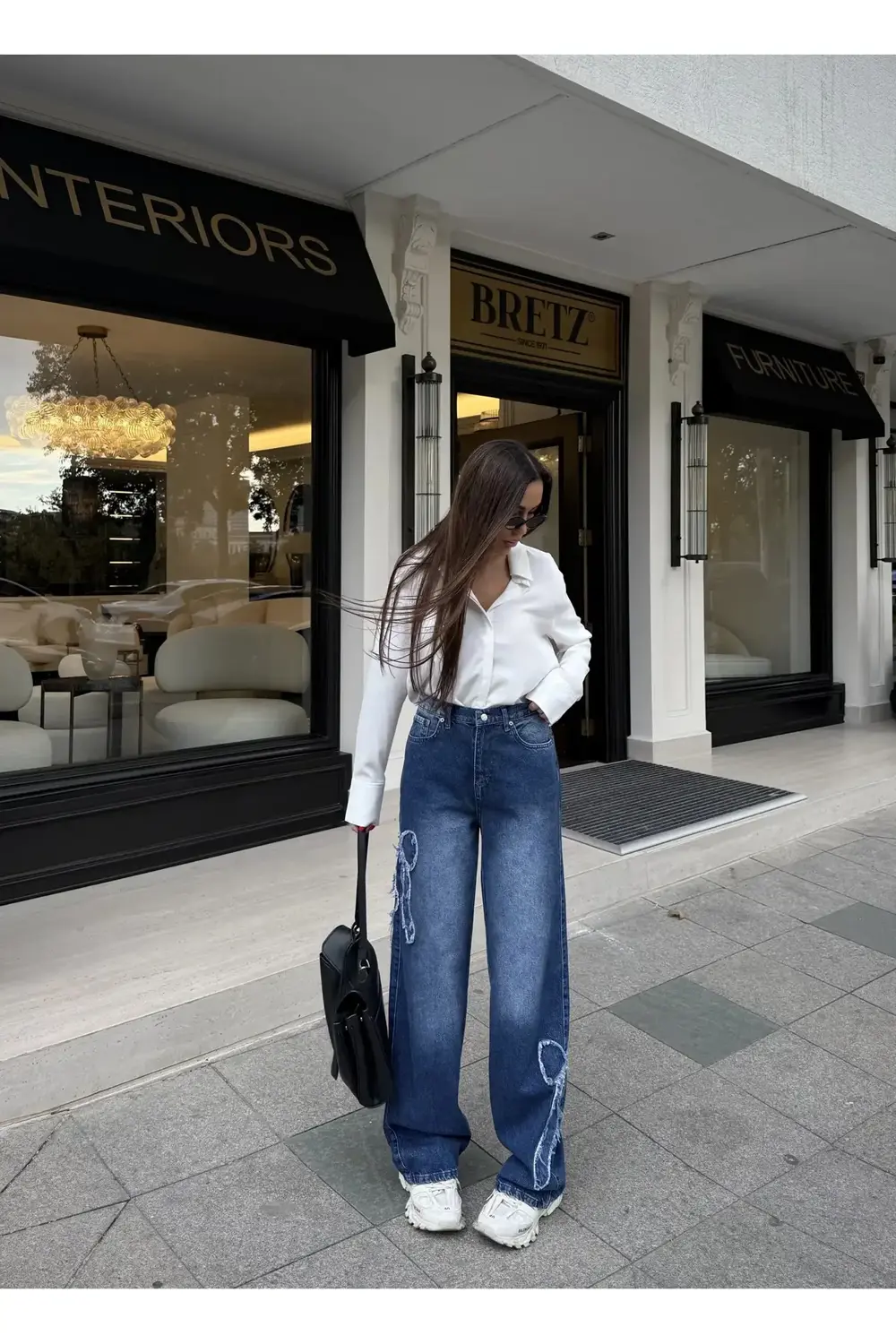 Kurdele Parçalı Mavi Yıkamalı Baggy Jean