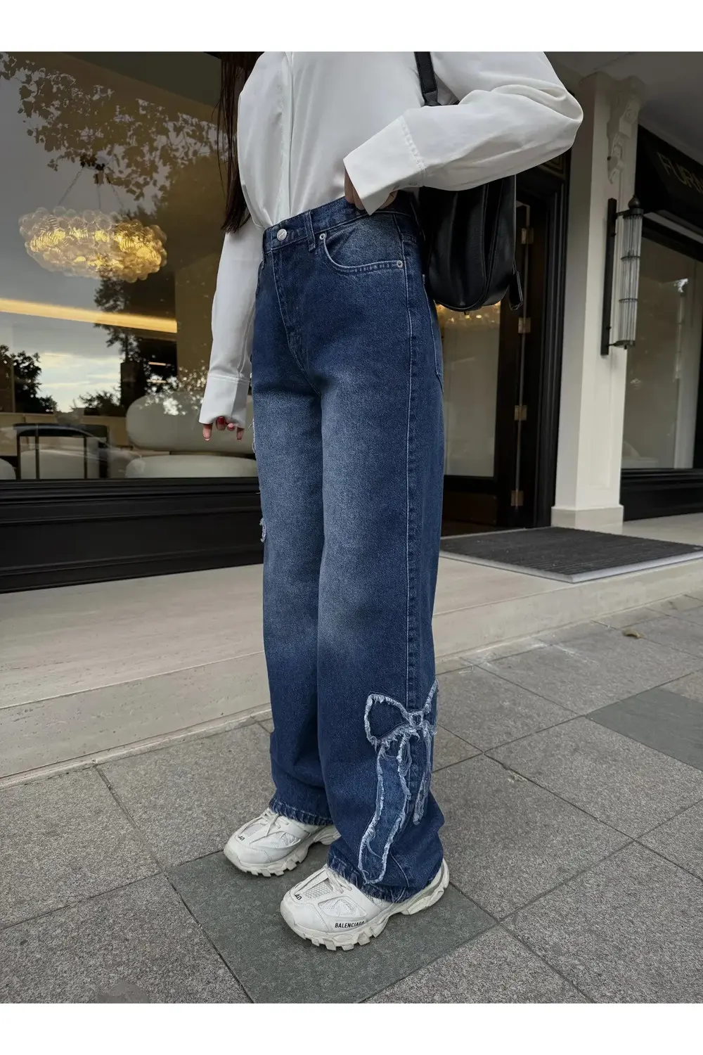 Kurdele Parçalı Mavi Yıkamalı Baggy Jean