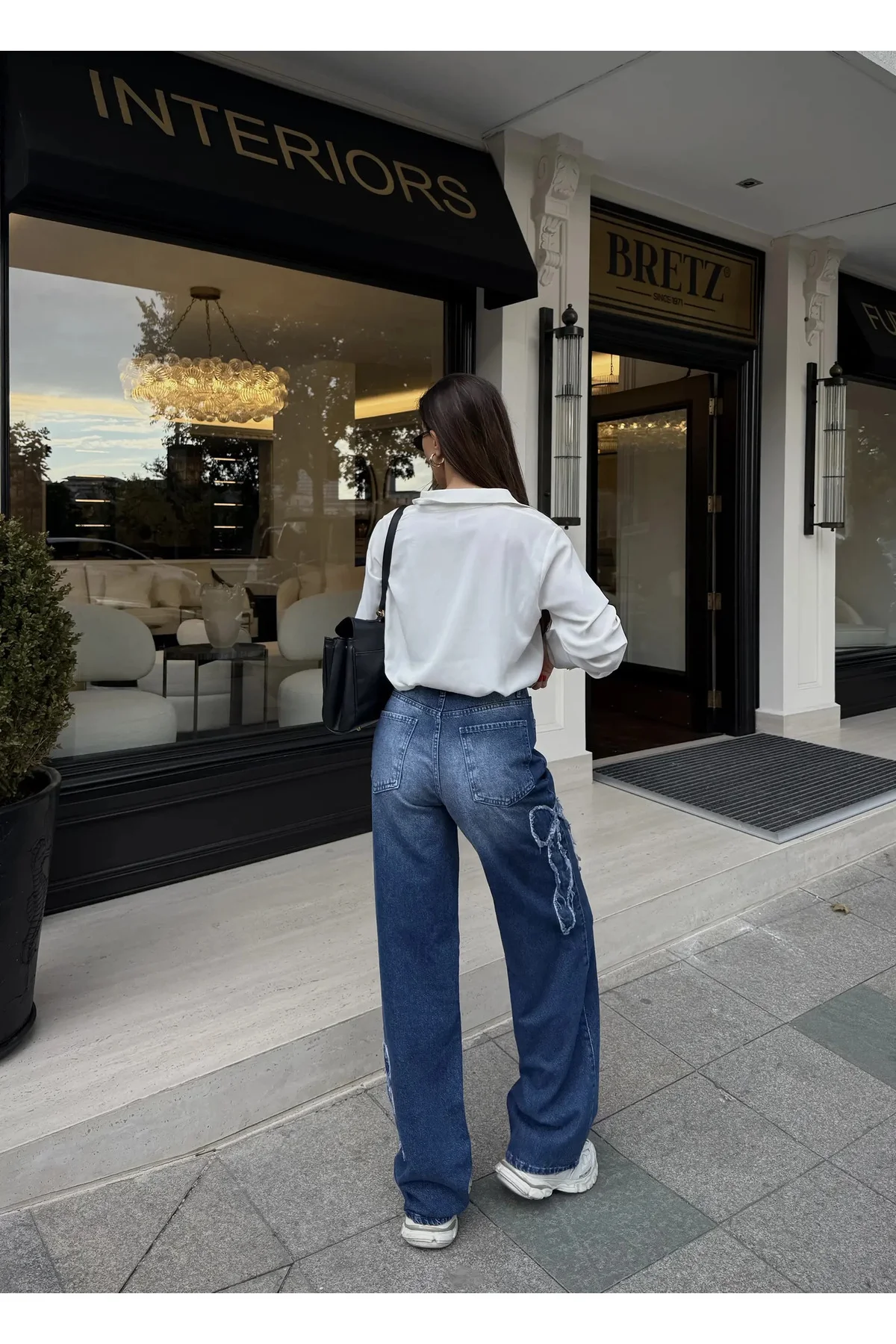 Kurdele Parçalı Mavi Yıkamalı Baggy Jean