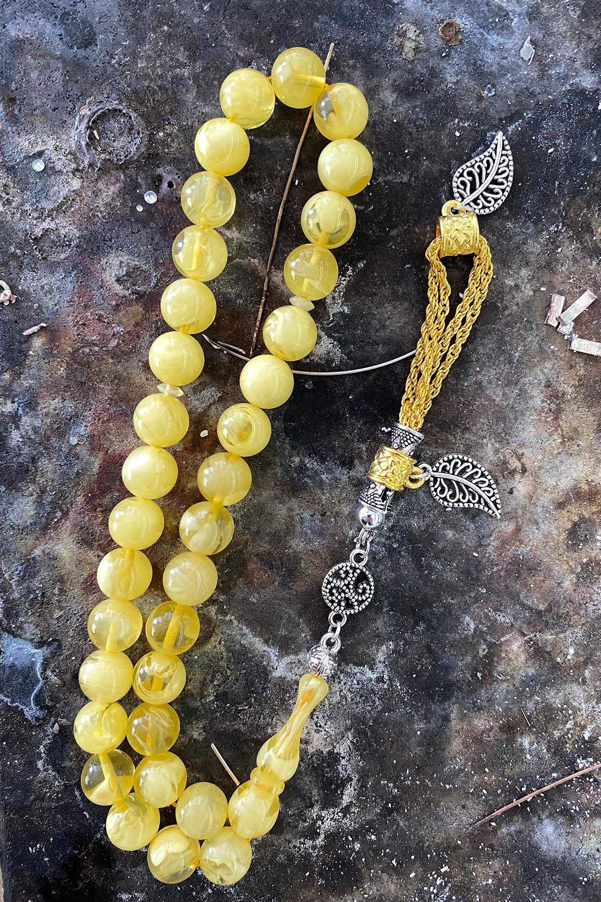 Küre Kesim  Beyrut Sıkma Tesbih Püsküllü