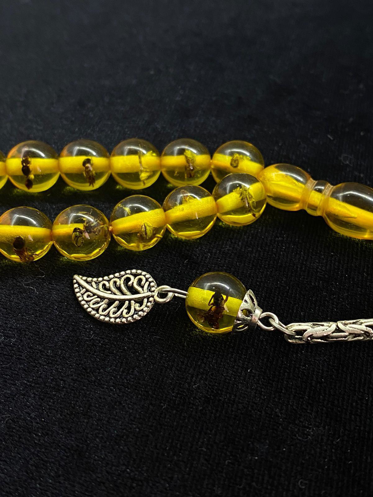 Beyisa Küre Kesim Karınca Fosilli Püsküllü Toz Kehribar Tesbi Beyisa Küre Kesim Karınca Fosilli Püsküllü Toz Kehribar Tesbi