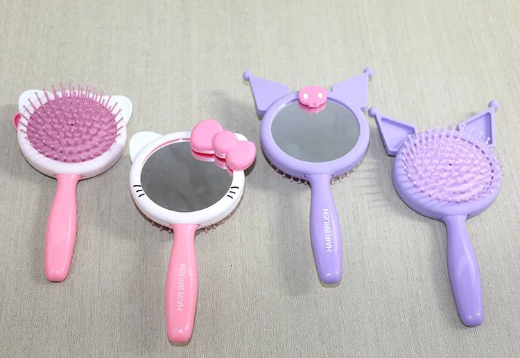 Kuromi ve Hello Kitty Temalı Karışık Aynalı Tarak Seti