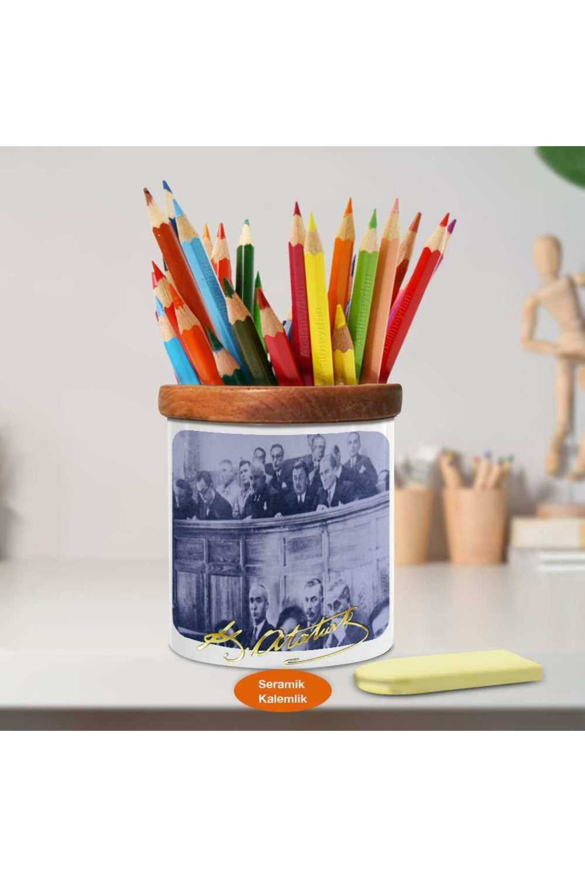 Asilmeydan Kürsüde Mustafa Kemal Atatürk Ahşap Seramik Kalemlik-735