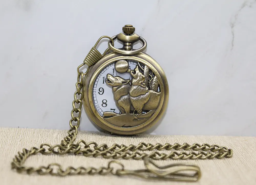 Kurt Tasarımı Köstekli Saat