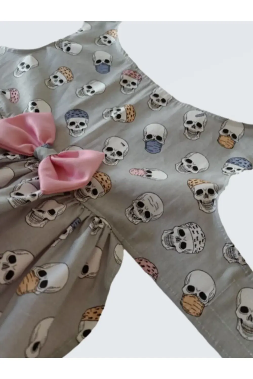 Kuru Kafa Desenli Pembe Papyonlu Tüllü Gri Dişi Kedi Köpek Kıyafe