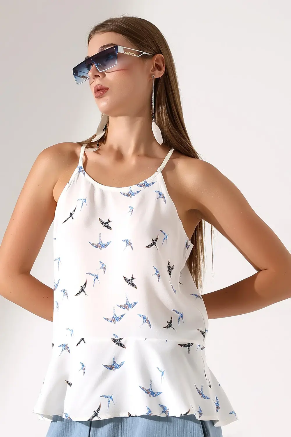 Kuş Desenli Askılı belden Volanlı modern şık Viskon Bluz – Maroke