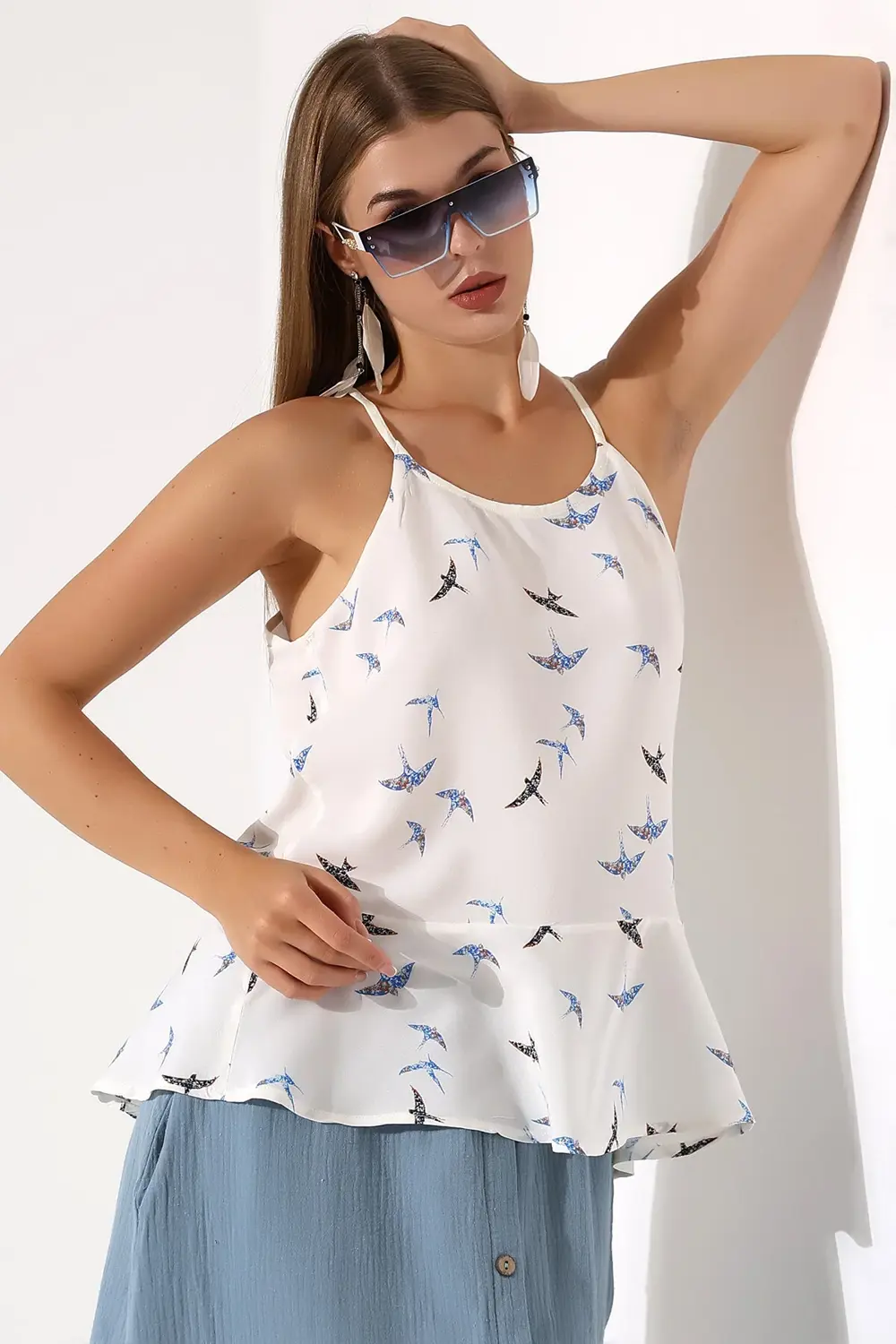 Kuş Desenli Askılı belden Volanlı modern şık Viskon Bluz – Maroke