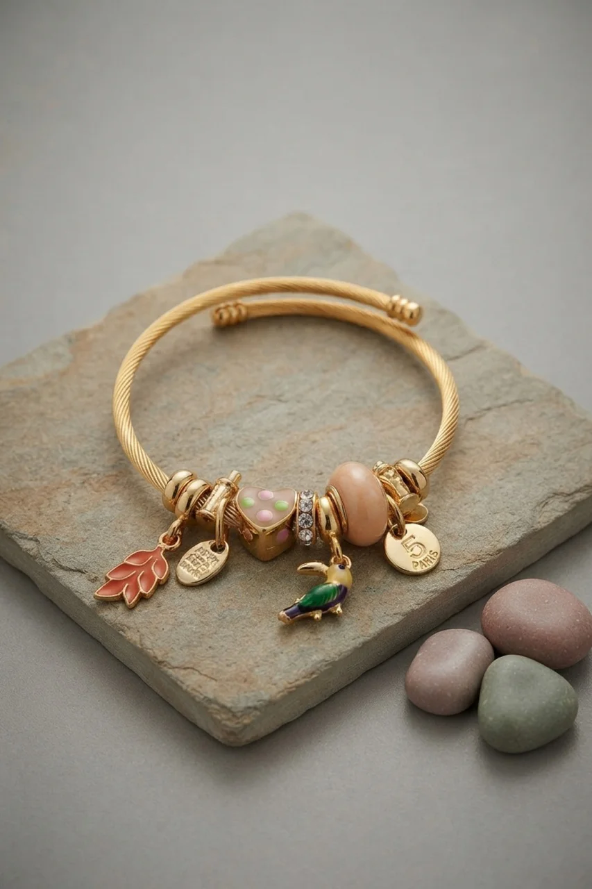 Kuş Figürlü Charmlı Gold Renk Bileklik - Lisinya Diğer