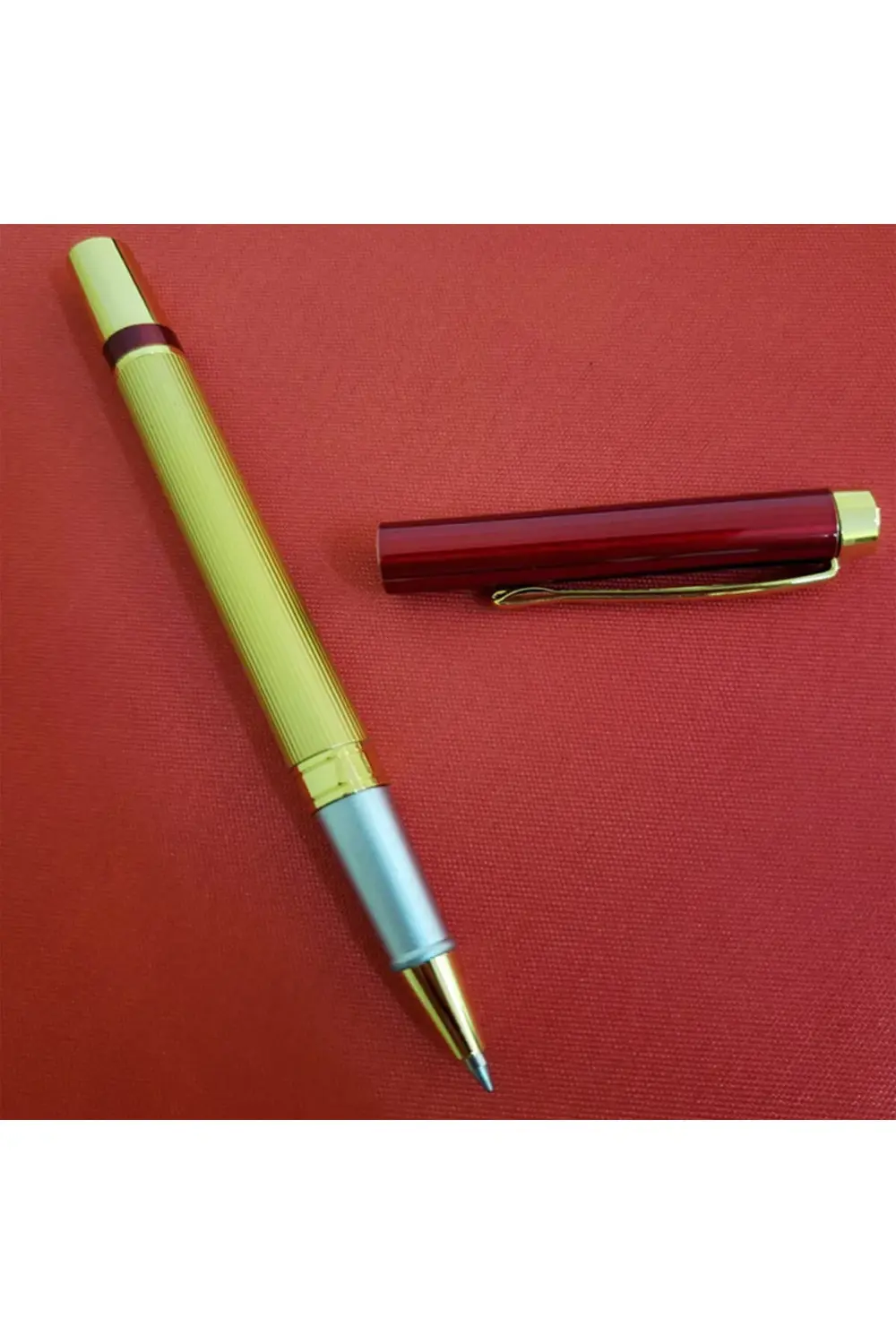 Kutulu Kırmızı Gold Tasarım Roller Kalem