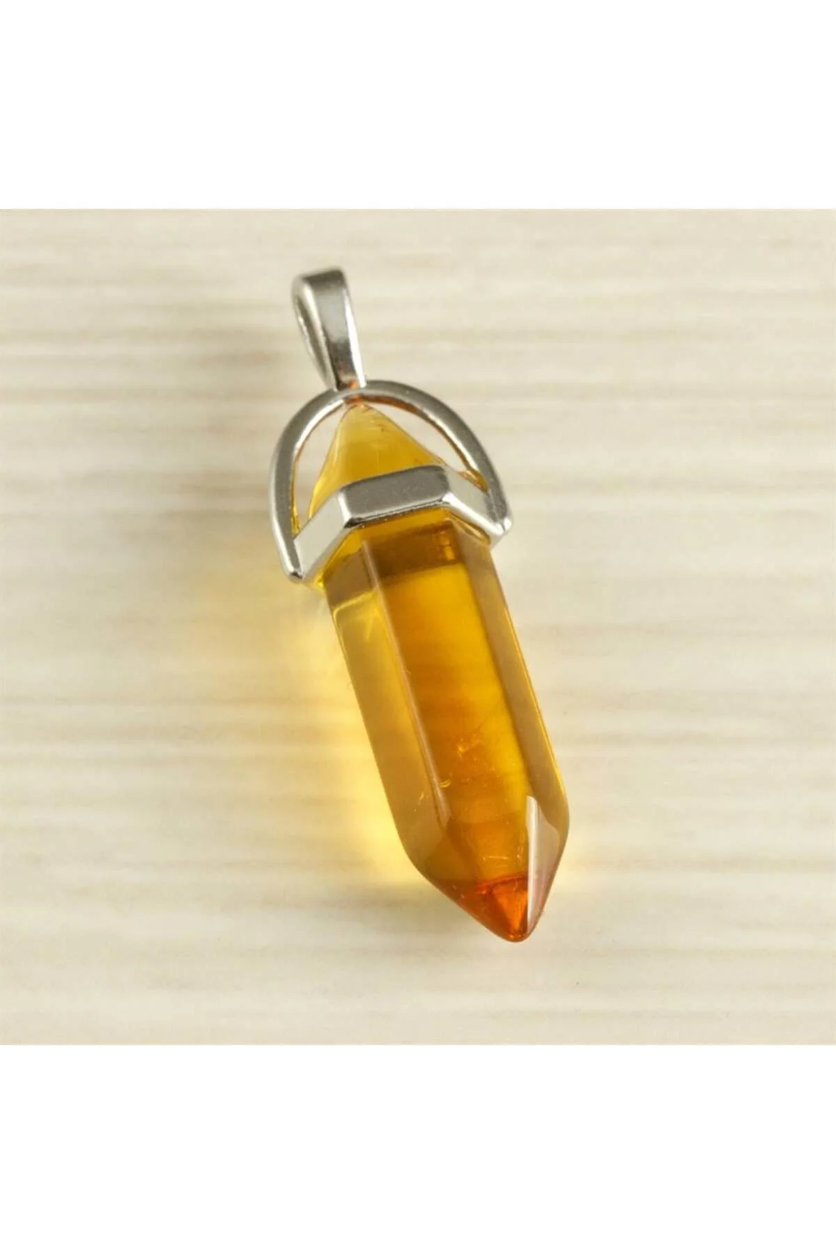 Kuvars Point Kolye Ucu