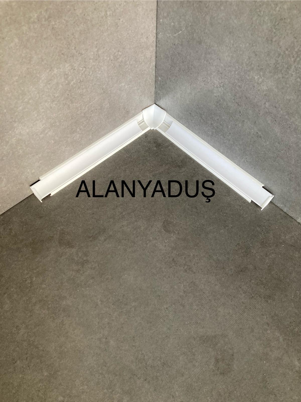 Alanyaduş Küvet Kenar Çitasi 30*30*1250Mm (Çift Parça Gövdeli)