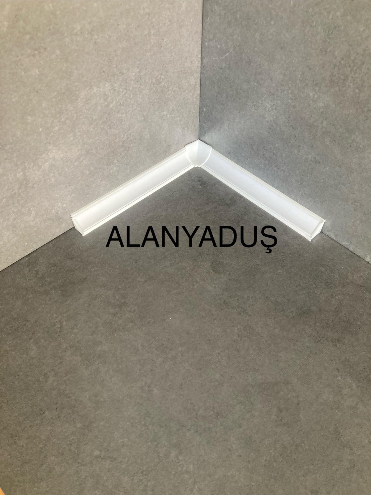 Alanyaduş Küvet Kenar Çitasi 30*30*1250Mm (Çift Parça Gövdeli)