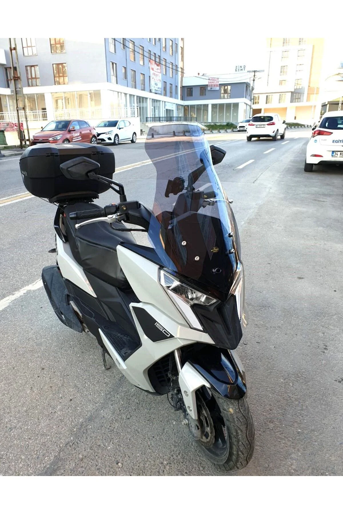 Kymco Dink R 150 Ön Cam 2023-2026 Model 68cm Füme Renkli 4mm