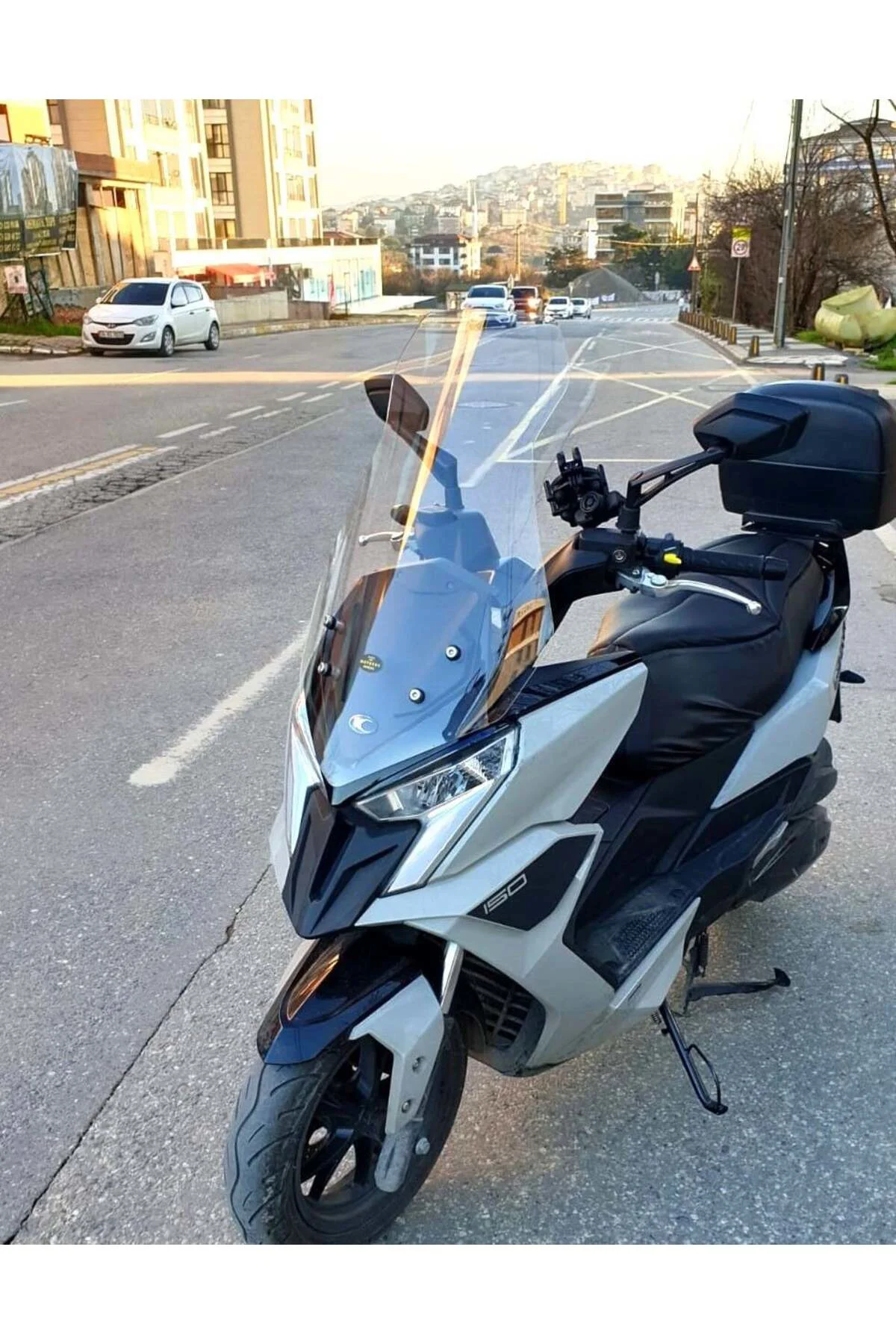 Kymco Dink R 150 Ön Cam 2023-2026 Model 77cm Şeffaf Renkli 4mm