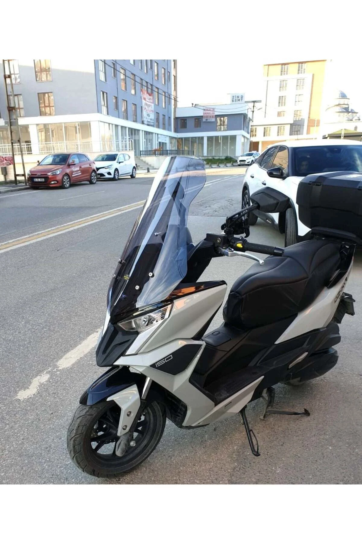 Kymco Dink R 150 Ön Cam 2023-2026 Model 68cm Füme Renkli 4mm
