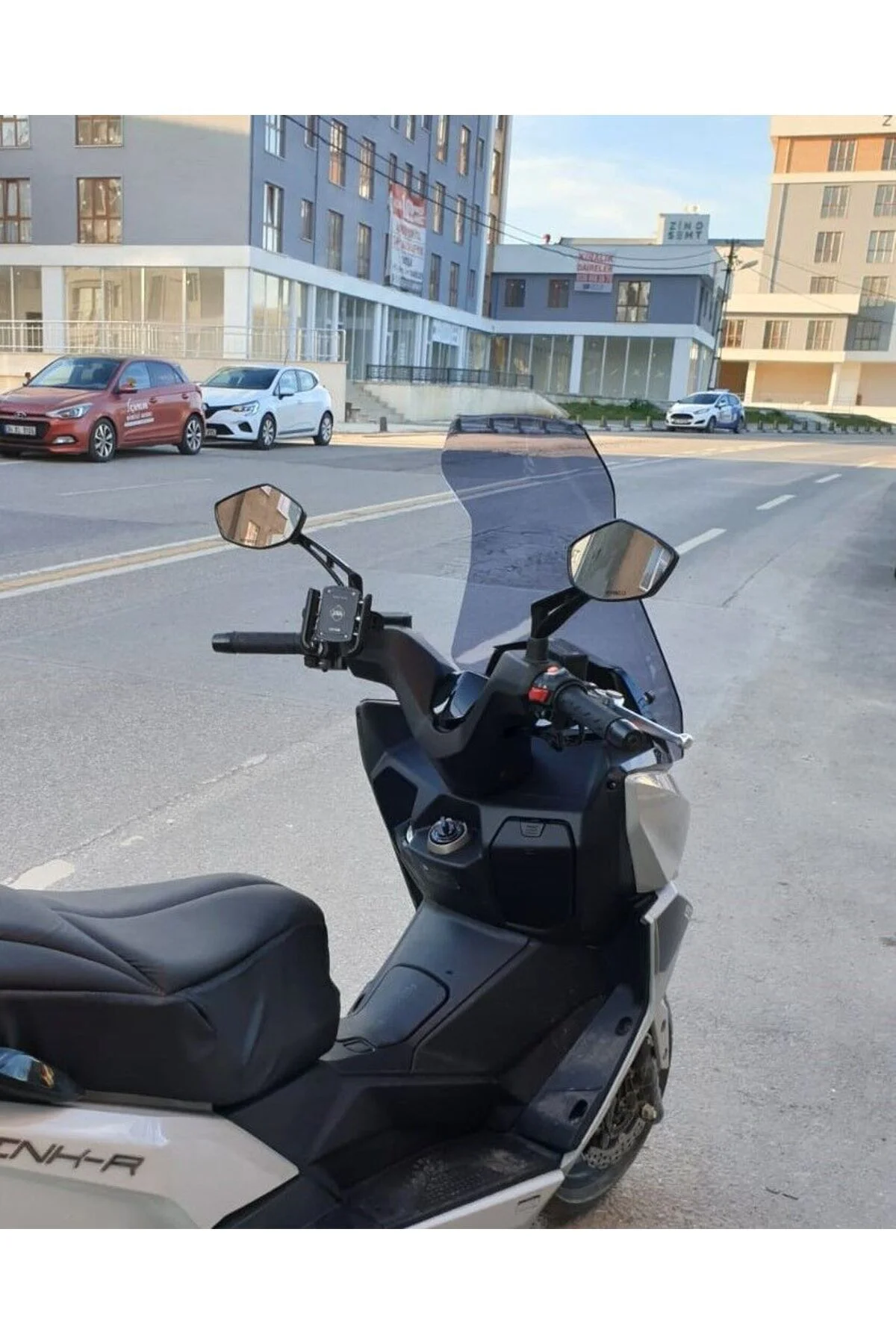 Kymco Dink R 150 Ön Cam 2023-2026 Model 77cm Füme Renkli 4mm