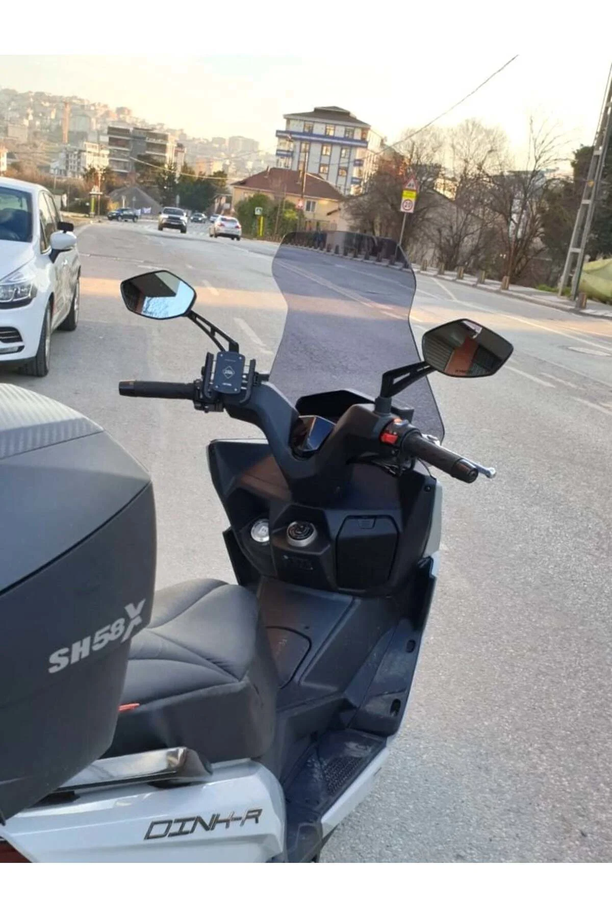 Kymco Dink R 150 Ön Cam 2023-2026 Model 68cm Füme Renkli 4mm