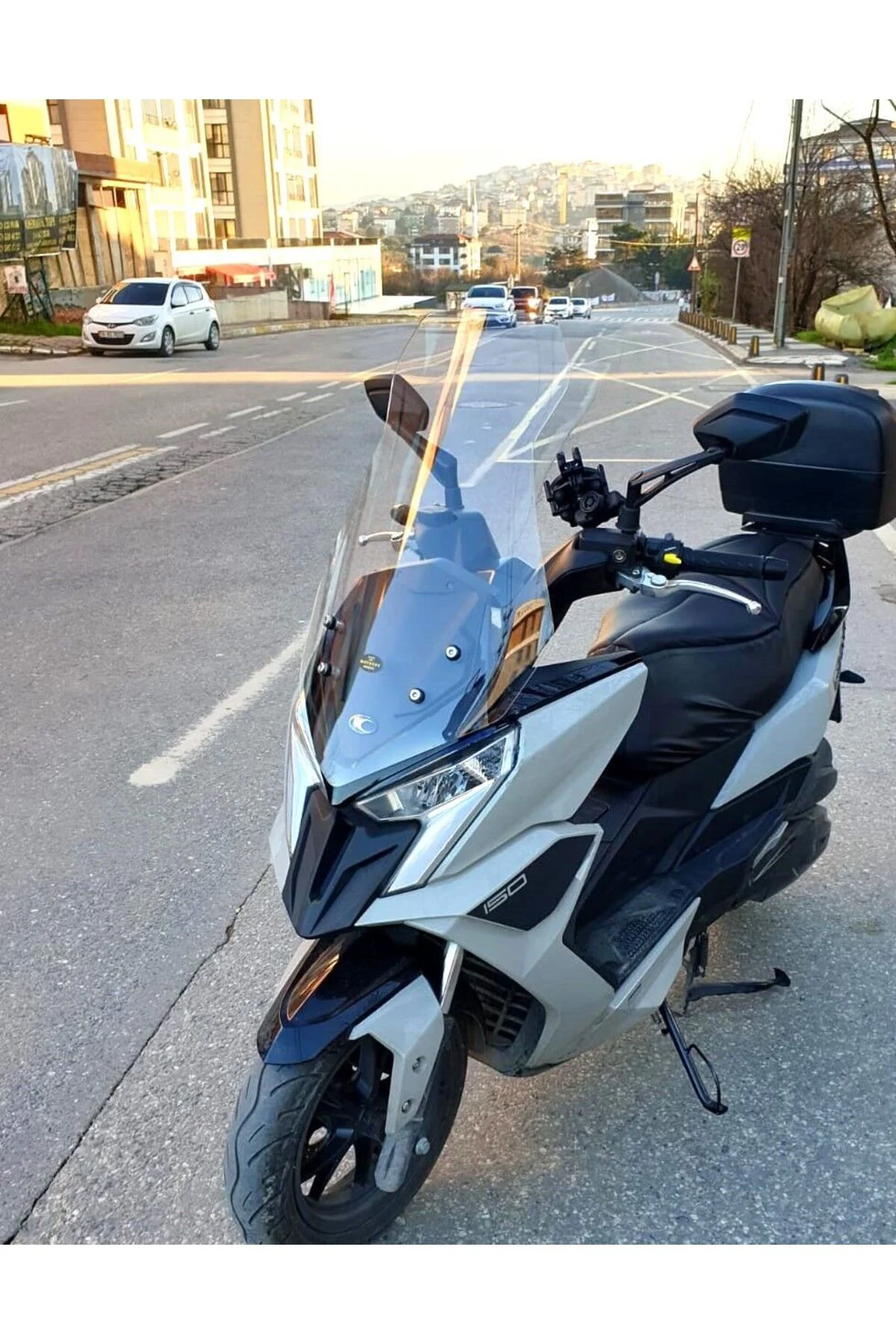 Kymco Dink R 150 Ön Cam 2023-2026 Model 68cm Şeffaf Renkli 4mm