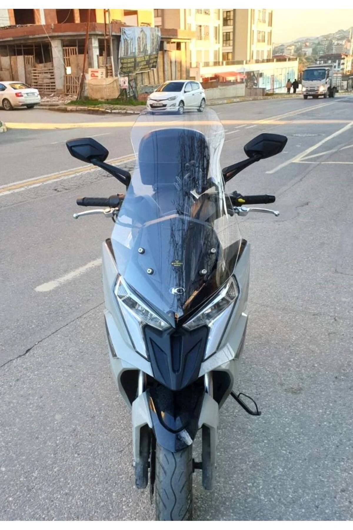 Kymco Dink R 150 Ön Cam 2023-2026 Model 68cm Şeffaf Renkli 4mm
